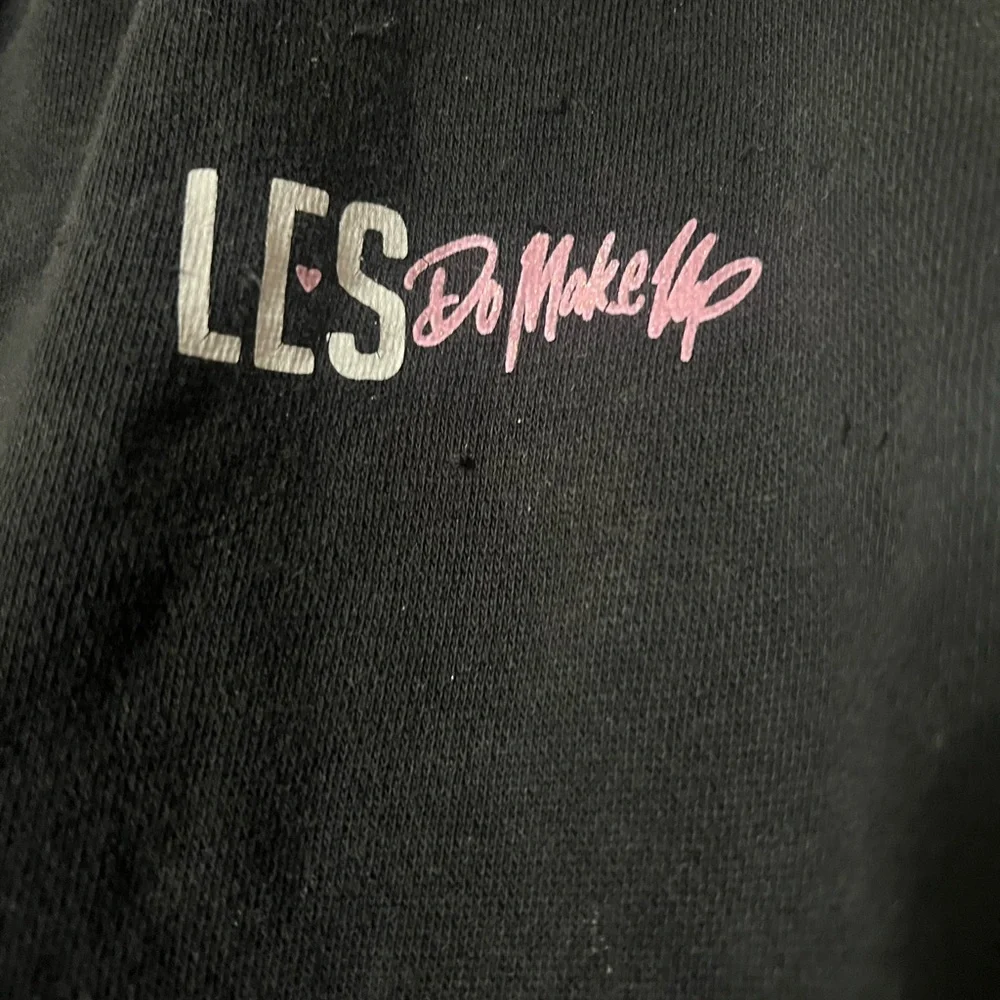 Sweats - Picture 3 of 4